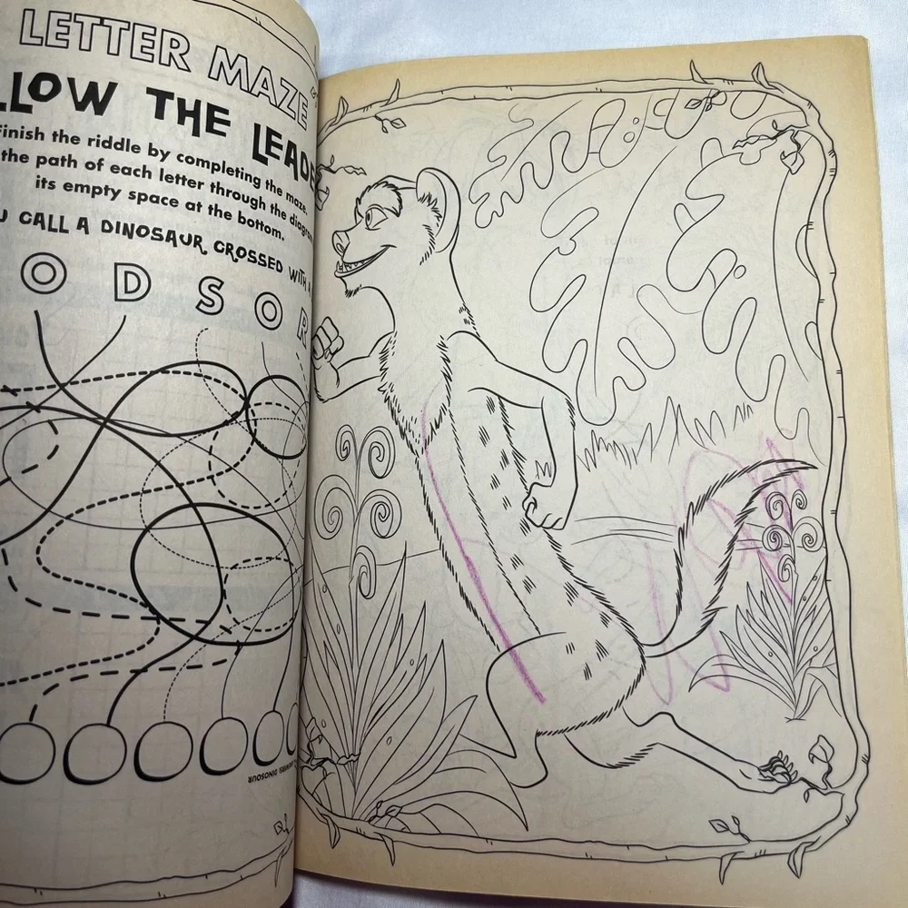 Ice Age Dawn of‎ the Dinosaurs 2009 Jumbo Coloring Activity Book Kids
